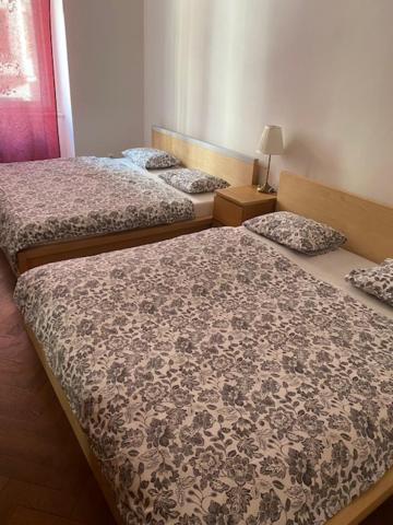 Large 3 Bedroom Family Apartment Close To The River Praha Eksteriør bilde